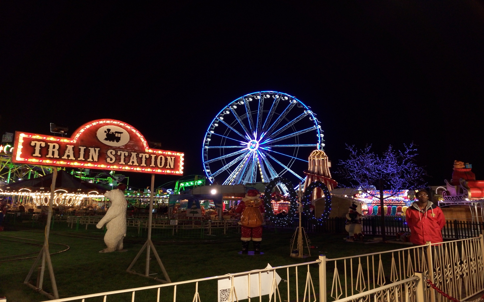 Ferris wheel, Hyde Park, UK